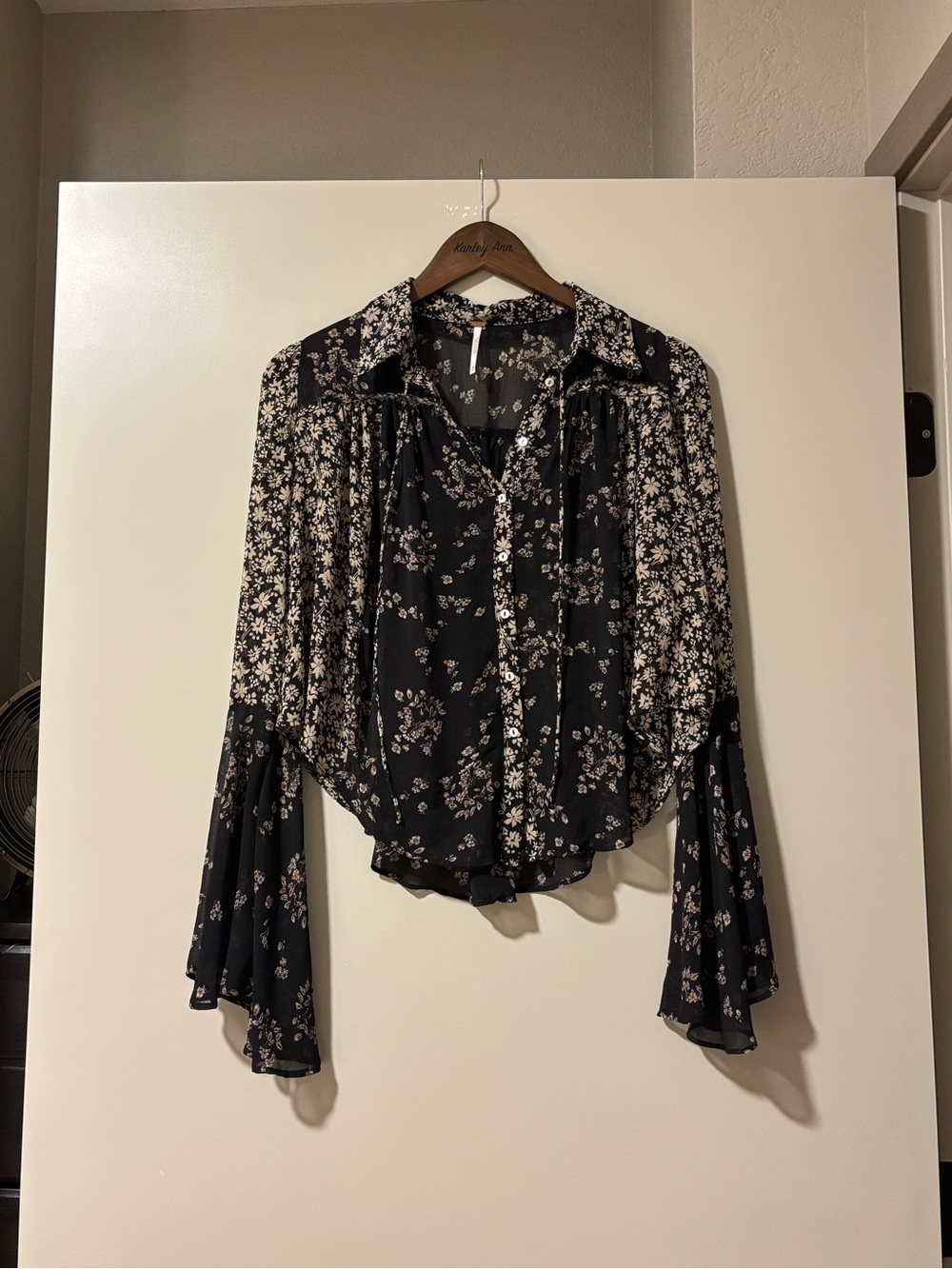 Free People Sheer Long Sleeve Floral Blouse Boho Chic Festival Feminine